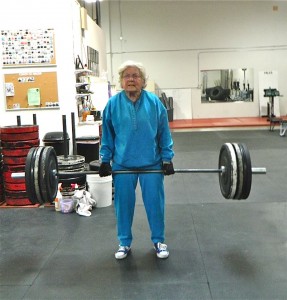 old-lady-deadlifting